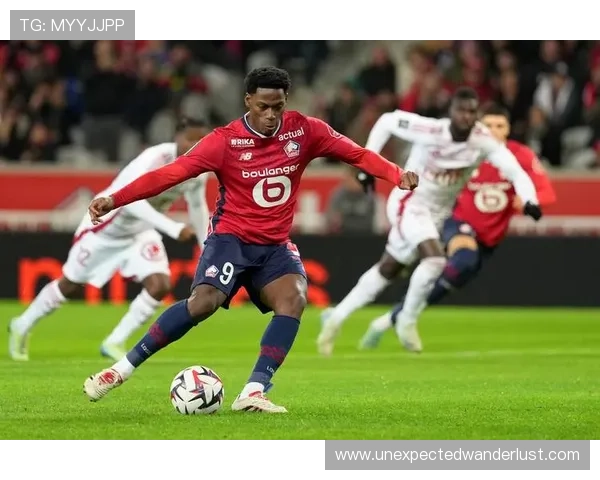 乔纳森·戴维禁区嗅觉解析：顶级终结能力的核心来源